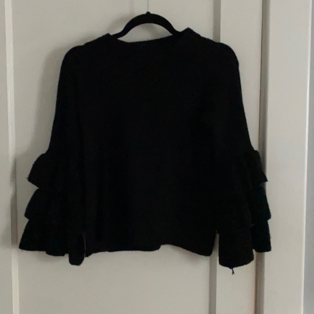 Ruffled sleeves black sweater